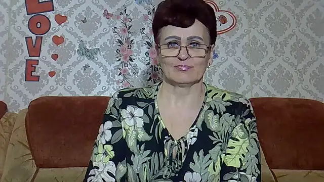 Snapshot of PaulaGolden chatting on 07-14-26, 06:35 PaulaGolden online show from 07-14-26, 06:35