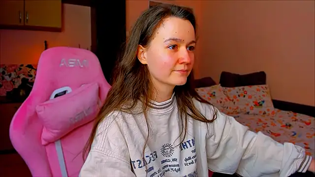 Snapshot of ameli_moon chatting on 01-18-26, 04:44 ameli moon online show from 01-18-26, 04:44