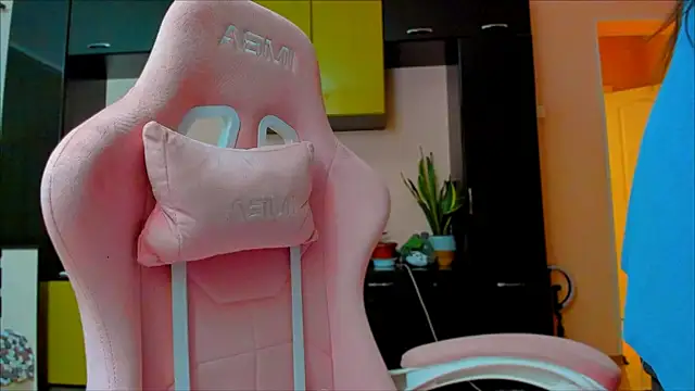 Snapshot of ameli_moon chatting on 03-01-26, 05:48 ameli moon online show from 03-01-26, 05:48