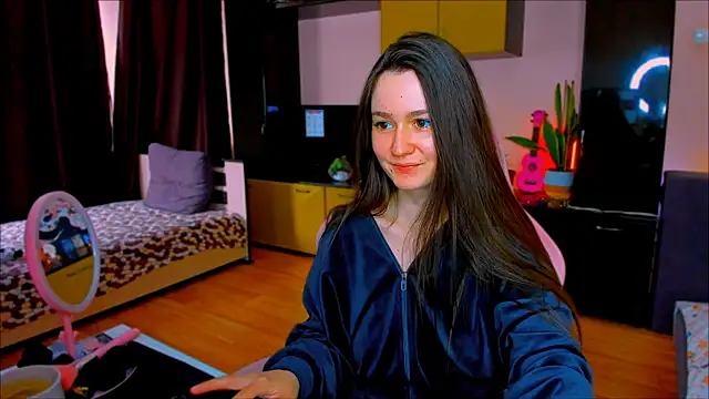 Snapshot of ameli_moon chatting on 05-30-26, 09:28 ameli moon online show from 05-30-26, 09:28