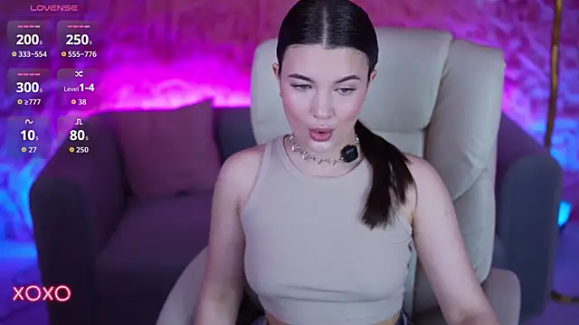 YourLolaBunny online show from 03-29-26, 06:24