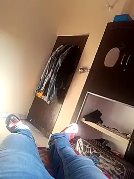 hottboyakash6969 online show from 12-10-24, 09:44