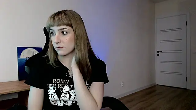 Snapshot of Princess_Shy___ chatting on 03-11-25, 02:18 Princess Shy online show from 03-11-25, 02:18