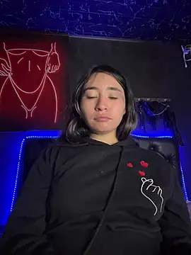 Sophie LS online show from 12-23-25, 02:20