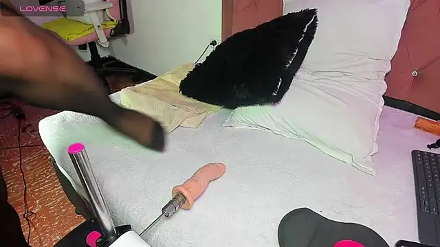 Snapshot of kyliestteel chatting on 01-27-25, 02:31 kyliestteel online show from 01-27-25, 02:31