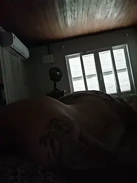 KAZADO LIBERAL online show from 10-19-25, 03:56