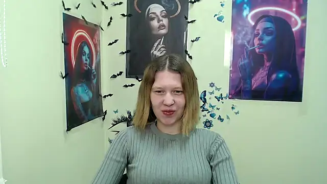 Snapshot of StellaCRL chatting on 03-09-25, 10:30 StellaCRL online show from 03-09-25, 10:30