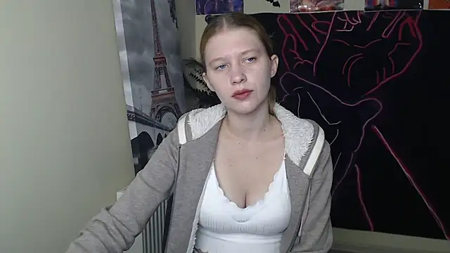 Snapshot of StellaCRL chatting on 10-11-25, 06:17 StellaCRL online show from 10-11-25, 06:17