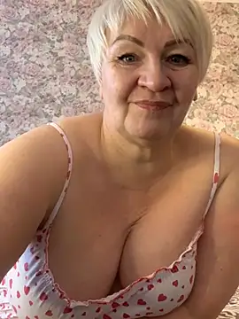 Laura Millf online show from 02-14-25, 07:17