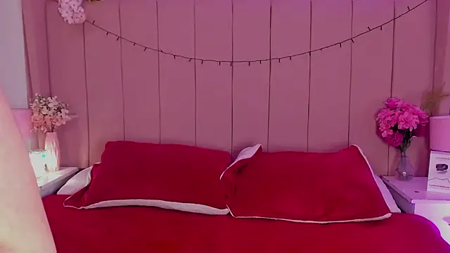 MollyBigBoobs12 online show from 11-06-25, 08:21