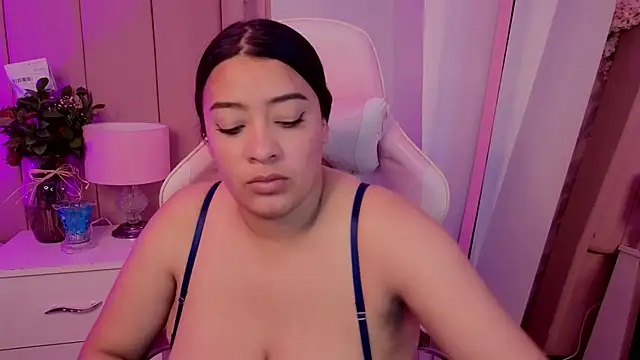 MollyBigBoobs12 online show from 03-03-26, 08:15