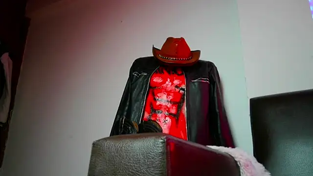 Snapshot of Leonnardo_Jaramillo chatting on 12-18-24, 12:07 Leonnardo Jaramillo online show from 12-18-24, 12:07