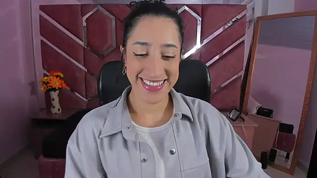 Snapshot of Eimy_Sexy_ chatting on 05-26-26, 01:40 Eimy Sexy online show from 05-26-26, 01:40