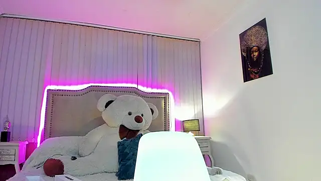 Snapshot of Valentina_Se chatting on 01-08-25, 04:02 Valentina Se online show from 01-08-25, 04:02