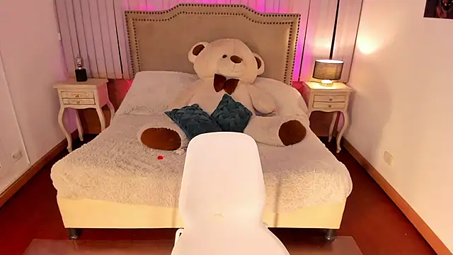 Snapshot of Valentina_Se chatting on 01-22-25, 03:31 Valentina Se online show from 01-22-25, 03:31