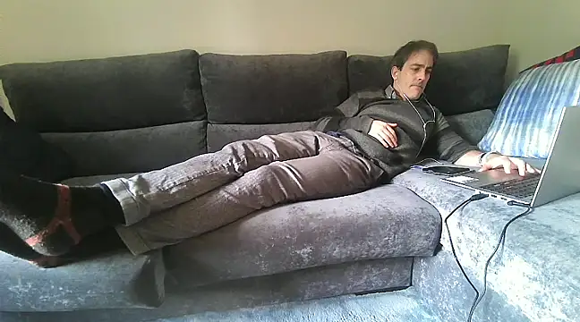 basquehotboy online show from 01-25-25, 02:14