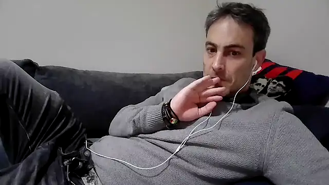 basquehotboy online show from 02-06-25, 09:38