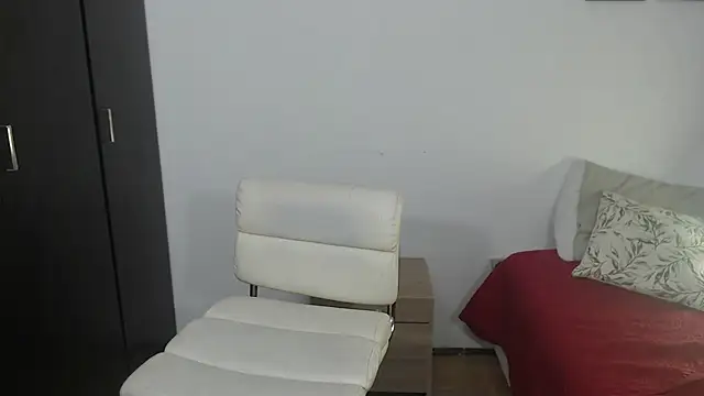 viki mom online show from 01-20-25, 03:26