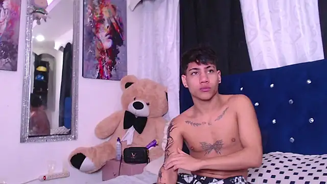 Sexys Boys Hot1 online show from 09-28-25, 05:13