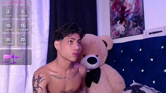 Sexys Boys Hot1 online show from 11-14-25, 03:05