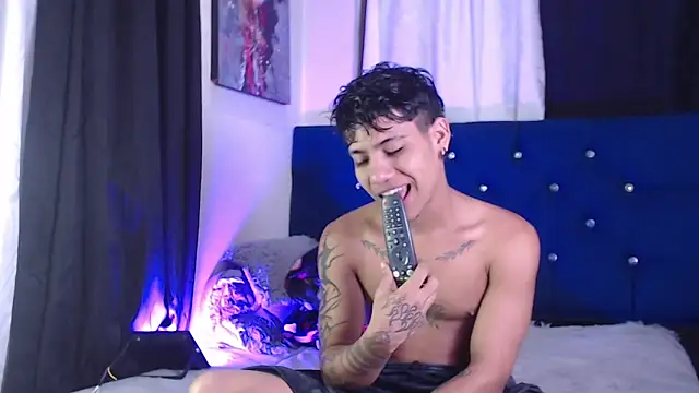 Sexys Boys Hot1 online show from 03-06-26, 01:24