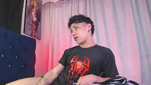 Sexys Boys Hot1 online show from 04-21-26, 02:51