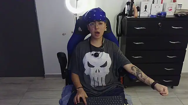 thomascooper7 online show from 02-19-25, 02:23