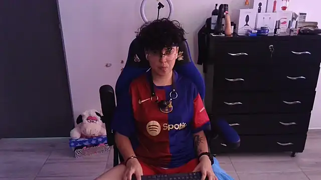 thomascooper7 online show from 02-28-25, 07:14