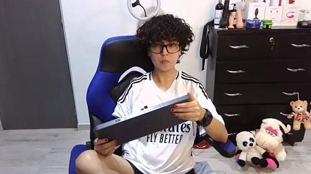 thomascooper7 online show from 09-16-25, 07:15