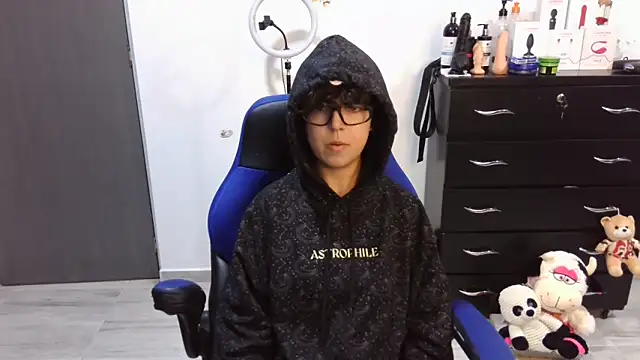 thomascooper7 online show from 09-18-25, 06:32