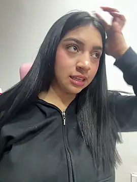 Snapshot of Christine_Laam chatting on 05-17-26, 11:28 Christine Laam online show from 05-17-26, 11:28