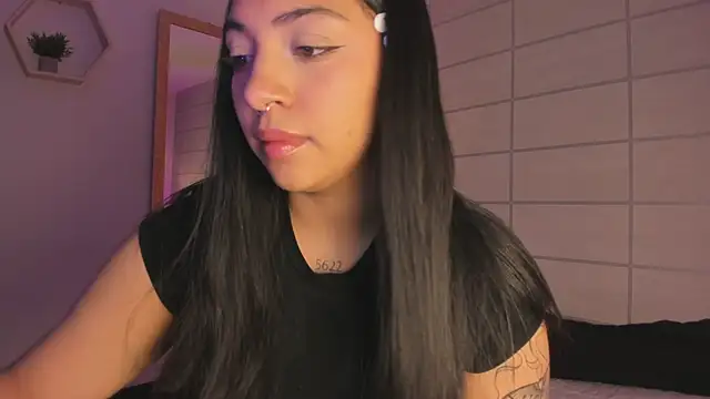 Snapshot of Christine_Laam chatting on 06-16-26, 12:19 Christine Laam online show from 06-16-26, 12:19