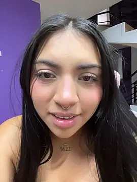 Snapshot of Christine_Laam chatting on 07-11-26, 02:47 Christine Laam online show from 07-11-26, 02:47