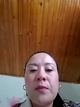 Snapshot of RenataSexy_ chatting on 10-15-25, 04:40 RenataSexy  online show from 10-15-25, 04:40