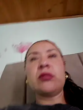 Snapshot of RenataSexy_ chatting on 12-16-25, 06:24 RenataSexy online show from 12-16-25, 06:24