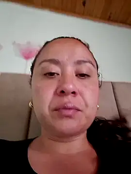 Snapshot of RenataSexy_ chatting on 12-19-25, 06:48 RenataSexy online show from 12-19-25, 06:48