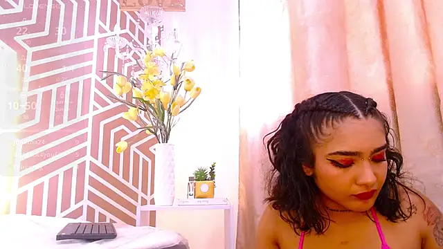 Snapshot of HelenaSwani chatting on 01-27-25, 03:28 HelenaSwani online show from 01-27-25, 03:28
