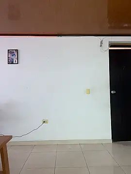 Snapshot of ALANAH_KITTY chatting on 11-04-25, 08:19 ALANAH KITTY online show from 11-04-25, 08:19