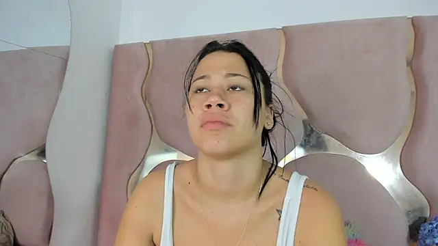 Snapshot of Sofia-candyht chatting on 04-28-26, 08:58 Sofia-candyht online show from 04-28-26, 08:58
