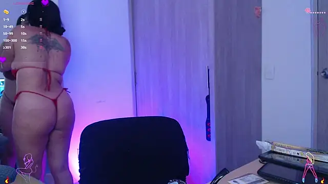 Snapshot of scarlett_diamond11 chatting on 12-13-25, 09:42 scarlett diamond11 online show from 12-13-25, 09:42