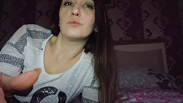 Snapshot of AlejandraDelaney chatting on 12-24-24, 01:28 AlejandraDelaney online show from 12-24-24, 01:28