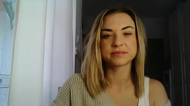 Snapshot of ashley_xlove chatting on 02-13-25, 07:35 ashley xlove online show from 02-13-25, 07:35