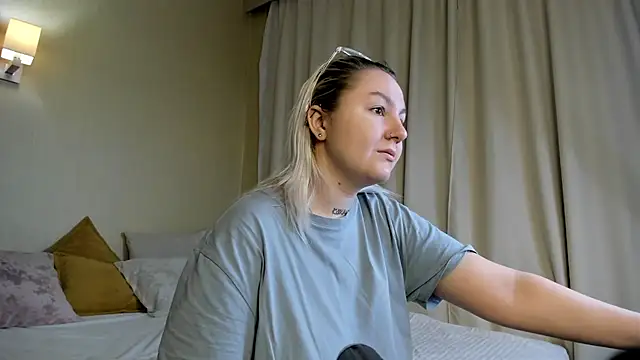 Debbie Taylor online show from 12-29-24, 03:03