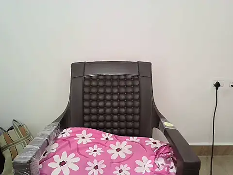 Snapshot of MOSAM_ chatting on 12-08-24, 11:14 MOSAM online show from 12-08-24, 11:14