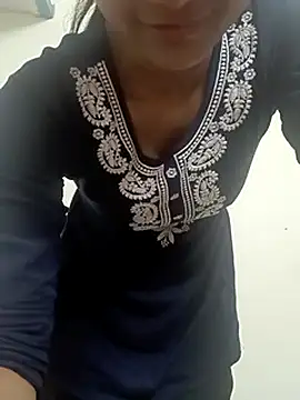 Snapshot of Rajni-Mehra chatting on 02-10-25, 03:10 Rajni-Mehra online show from 02-10-25, 03:10