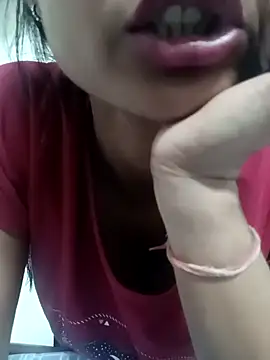 Snapshot of Rajni-Mehra chatting on 02-10-25, 09:47 Rajni-Mehra online show from 02-10-25, 09:47