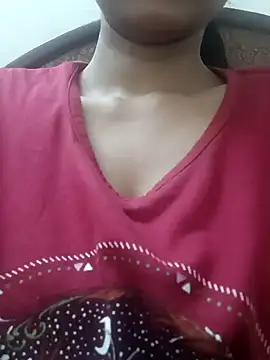 Snapshot of Rajni-Mehra chatting on 02-17-25, 04:20 Rajni-Mehra online show from 02-17-25, 04:20