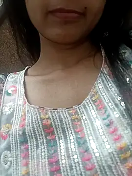 Snapshot of Rajni-Mehra chatting on 02-17-25, 03:42 Rajni-Mehra online show from 02-17-25, 03:42