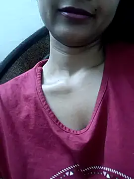 Snapshot of Rajni-Mehra chatting on 02-17-25, 06:48 Rajni-Mehra online show from 02-17-25, 06:48
