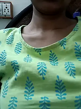 Snapshot of Rajni-Mehra chatting on 02-19-25, 04:00 Rajni-Mehra online show from 02-19-25, 04:00